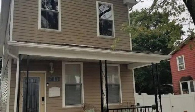 BASEMENT ONLY/OWNER OCCUPIED, free parking, in Baltimore City.