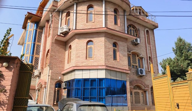 Bashaw Residency Top Rated In Srinagar Only 6 Kms from Srinagar International Airport And Only 5 Kms From Srinagar Railway Station