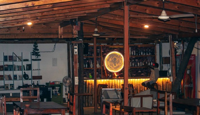 Basho Beach Huts & Cafe