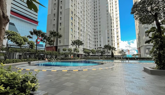 Basic 2Br Apartment At Green Bay Pluit
