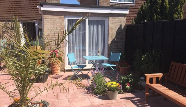 Basingstoke En Suite Room in Garden Annex