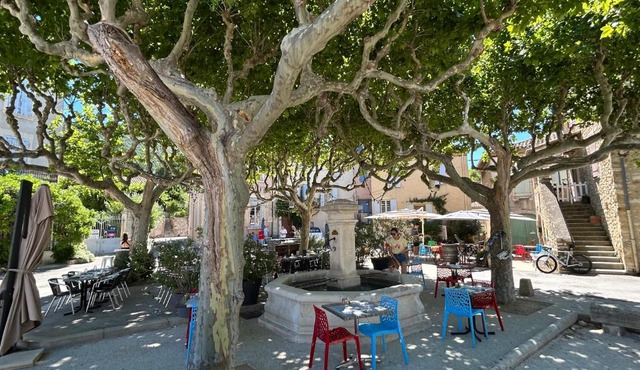 Bastide des poètes Tour du Couridou