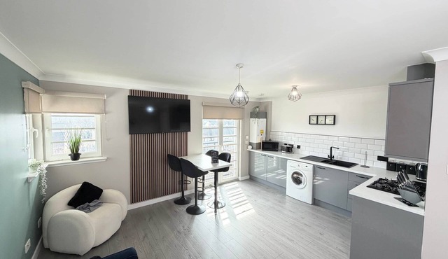 Bathgate Penthouse near Edinburgh