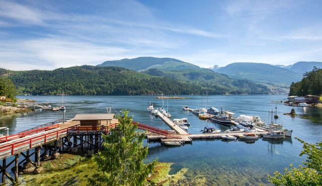 Bathgate Resort and Marina