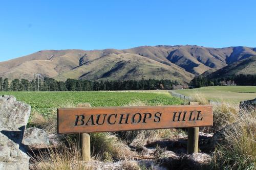 Bauchops Hill Station Farmstay