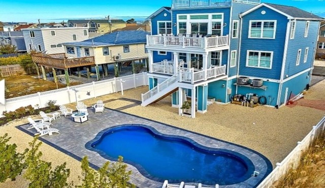 Bay and Beach Views Sunsets! Elevator, Heated Saltwater Pool open May 23, 2026.