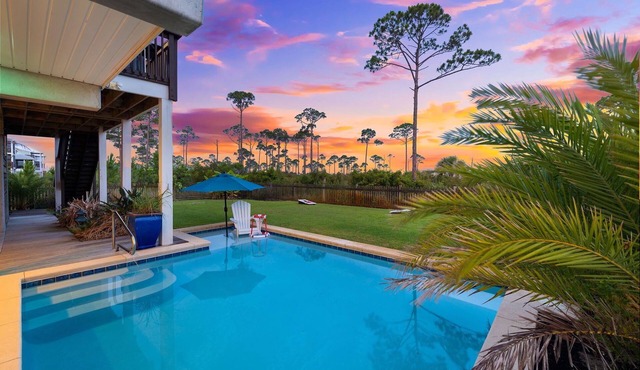 Bay Front! Private Pool! Minutes to the Beach! Ping-Pong!