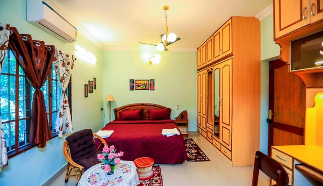 Bay Homes 2BHK WT Bathtub Near Rock Beach
