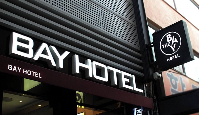 Bay hotel