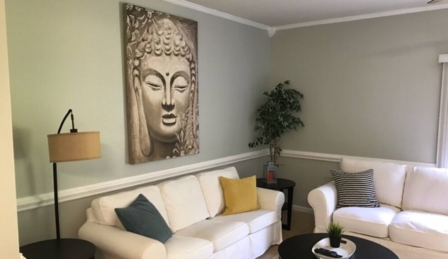 Bay & Nan’s- 3 Bed-2.5 Bath Townhome, Near DUKE, Downtown Durham, and RTP!