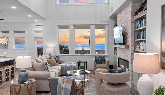 Bayfront 4BR Galveston | Hot Tub | Sleeps 10