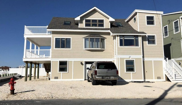 Bayfront classic beach beach house
