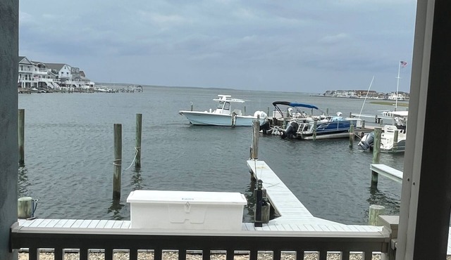 Bayfront Condo Near the Beach & Stunning Sunsets From the Deck