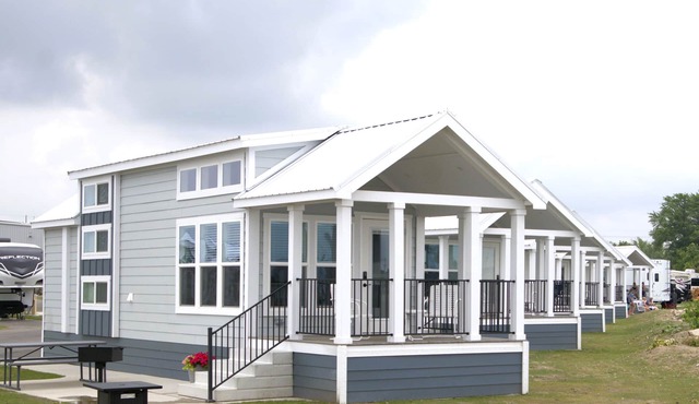 Bayfront Cottage #4, Beautiful Views