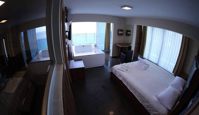 Bayraktar Hotel
