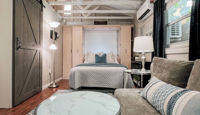 Bayshore Studio/Golf/ColdPlunge/FireTable/Ask about early check-in for 35!