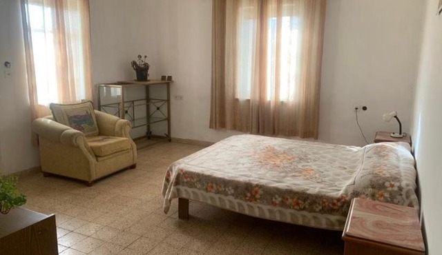 Bayt Ateeq (Ateeq's house)