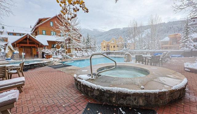 BBCS Black Bear Lodge Deluxe 2Bed 2Bath