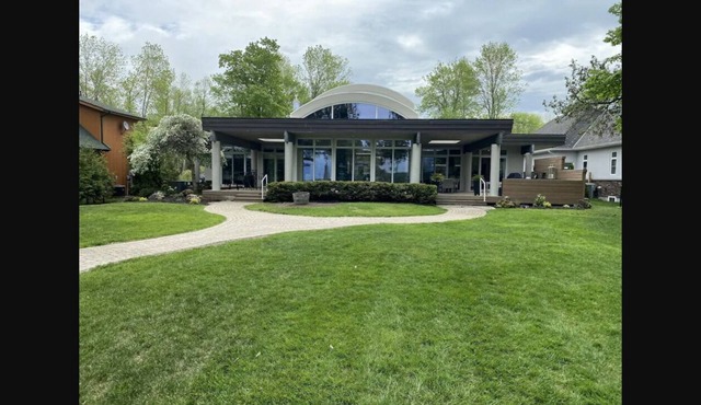 BC inspired home situated in cottage country property on Lake Simcoe