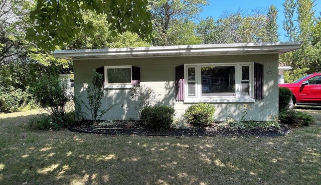 Beach Access - 2-bedroom cottage in beautiful Oak Pointe, Caseville