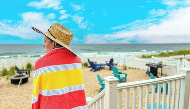 Beach Access - Free Parking - Grill
