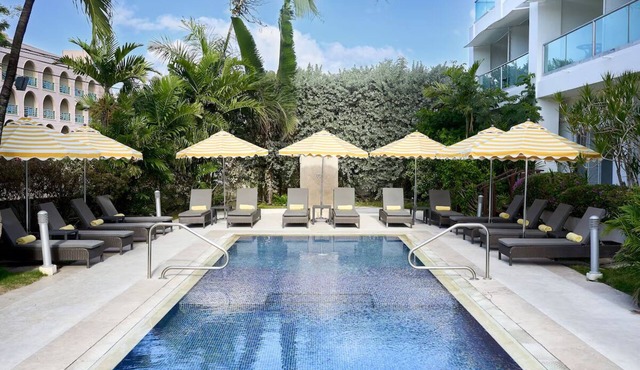 Beach Adventures! Free Continental Breakfast and Beach Sunbeds, Swimming Pool!