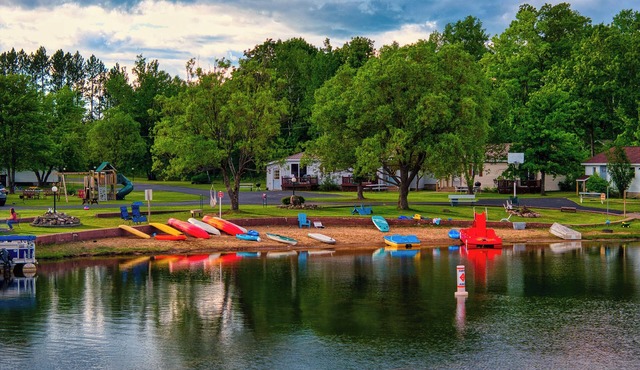 Beach & Aquapark! SUPs & Kayaks, Playset, Scooters, Lawn Games - Cottage 8