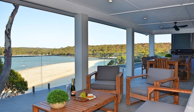 BEACH AT THE BOTTOM OF YOUR GARDEN & OCEAN VIEWS PACIFIC CRES