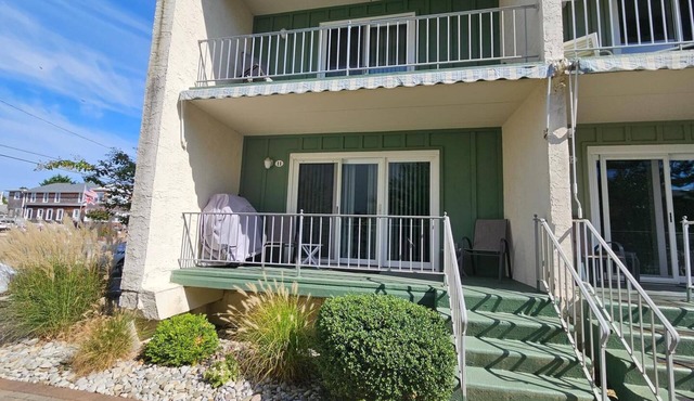 Beach block 2 bed/2.1 bath TownHome with heated pool.
