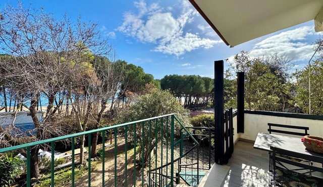 " Beach Breeze House "