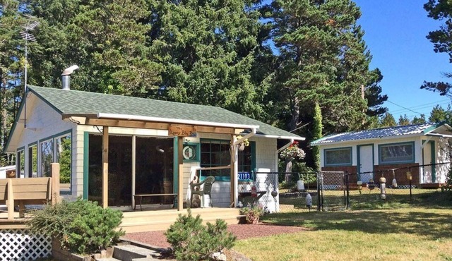 Beach Cabin, Romantic, 5 min to beach, Private (Looney)
