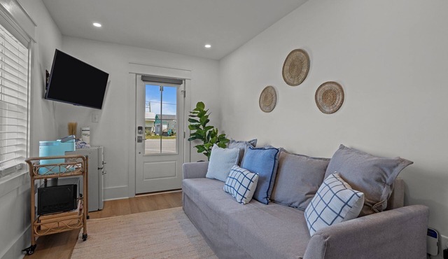 Beach Cottages #1-Pet Friendly Efficiency in Atlantic Beach