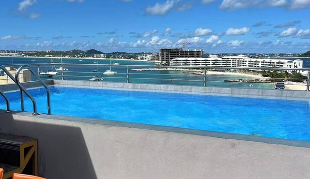 Beach Front 4 Bed Condon C2.1 with Sea View and Private Pool !