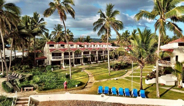 Beach front condo! Best spot to kite! Beach lovers paradise! Nanny Estates.!