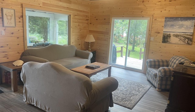 Beach Front Cottage on Beautiful Lake Simcoe