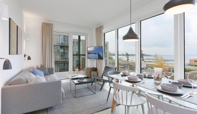 Beach front apartment in Lembruch/Dümmer See with lake view