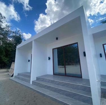 Beach front deluxe room with bathroom - Shiloh 1