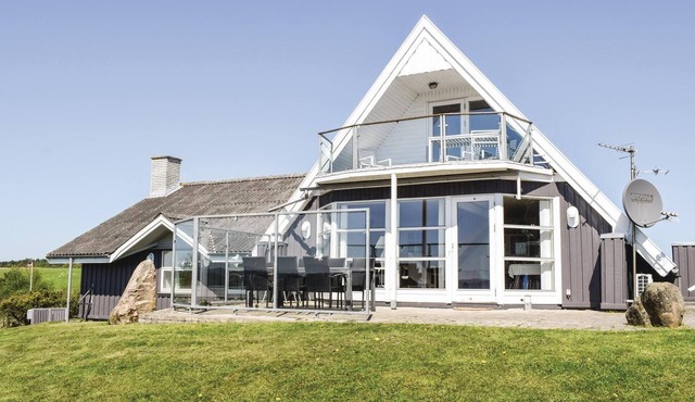 Beach front home in Ebeltoft with sauna