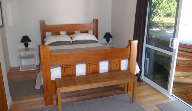 Beach Front Studio, Palms - Tapu Bay Studio