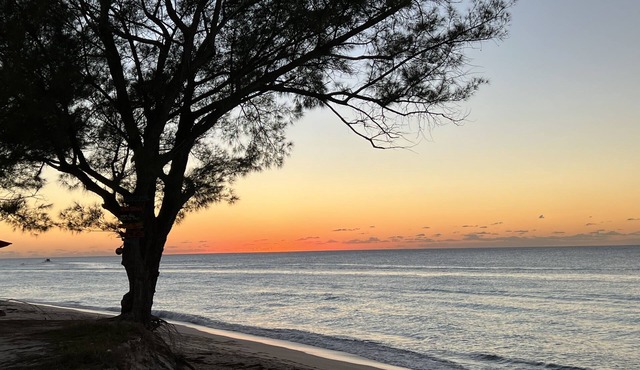 Beach front vacation rental - perfect for families!