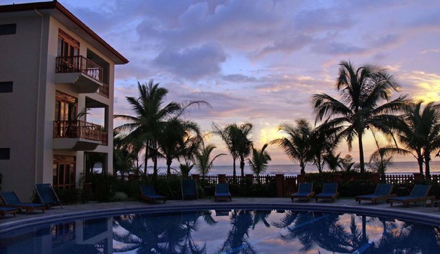 Beach Front W/beautiful Ocean View Deluxe 2 Beds,2 Baths Condo In Jaco Beach