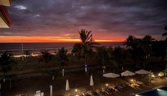 Beach Front with beautiful ocean view 3 beds, 2 baths condo in Jaco Beach