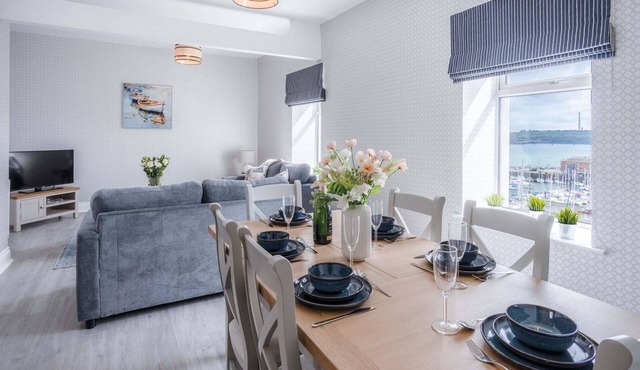 Beach Haven Hideout - 2 Bedroom - Milford Haven