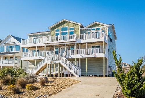 Beach Hive - Corolla, Whalehead, 75 Yds to Beach, Ocean View, Pool, Cabana, Hot Tub, Arcade