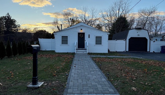 Beach house - 2 min from Conimicut Beach