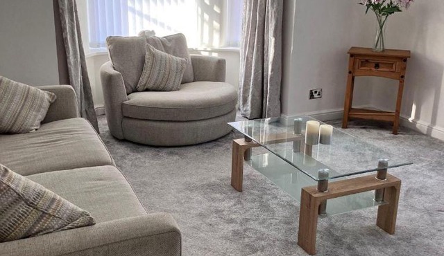 Beach house apartments sleeps 4 with patio