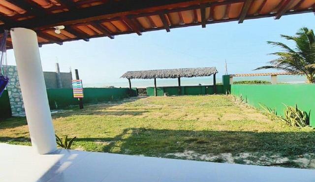 Beach house, facing the sea. "Foot on the sand"