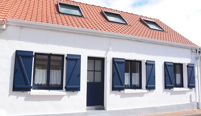 BEACH HOUSE