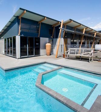 Beach House Motel