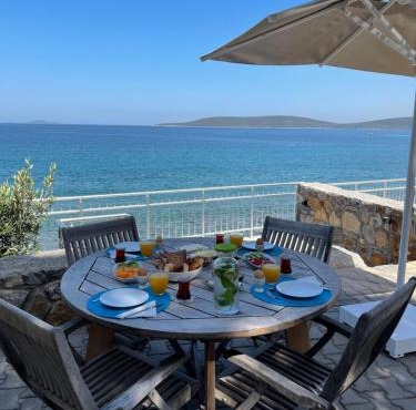 Beach House With Direct Access to Private Beach Near Bodrum